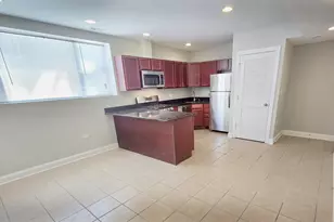 1937 W Granville Ave, Chicago, IL 60660 - Photo 5