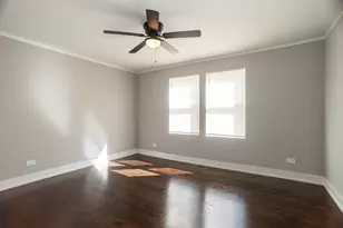 9156 S Colfax Ave, Chicago, IL 60617 - Photo 7