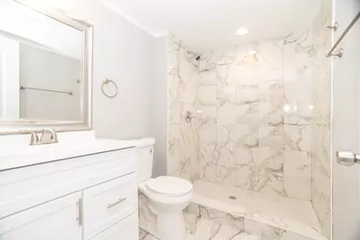 9156 S Colfax Avenue, Chicago, IL 60617 - Photo 15