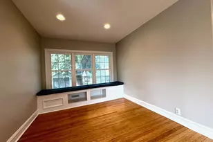 9210 S Trumbull Ave, Evergreen Park, IL 60805 - Photo 5