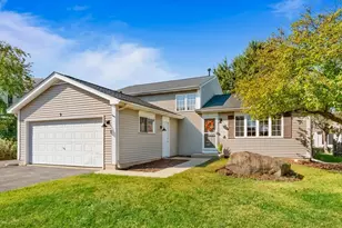 9 Danbury Ct, Lake in the Hills, IL 60156 - Photo 1