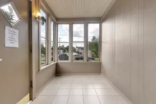 537 Hartford Ave, Aurora, IL 60506 - Photo 3