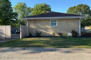 2738 Gabriel Ave, Zion, IL 60099 - Photo 9