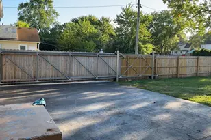 2738 Gabriel Ave, Zion, IL 60099 - Photo 7