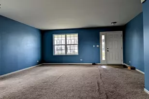 1085 Adagio Dr, Volo, IL 60073 - Photo 5