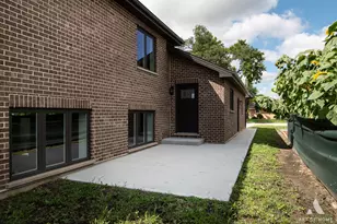 7945 W 73 Pl, Bridgeview, IL 60455 - Photo 39