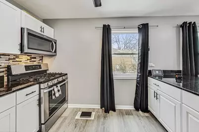 318 Marquette Street, Park Forest, IL 60466 - Photo 5