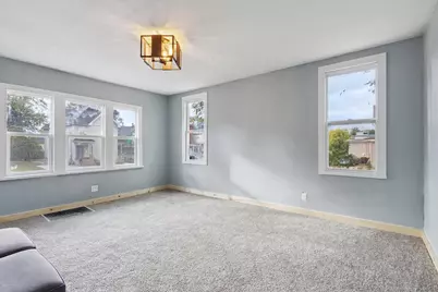 918 S 3rd Street, Rockford, IL 61104 - Photo 9