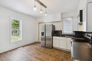 918 S 3rd St, Rockford, IL 61104 - Photo 13