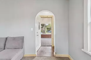 918 S 3rd St, Rockford, IL 61104 - Photo 5