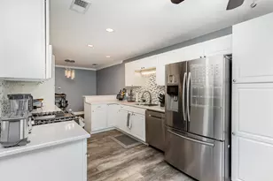 9148 Clairmont Ct, Orland Park, IL 60462 - Photo 7