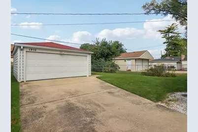 1910 S 22nd Avenue, Maywood, IL 60153 - Photo 33