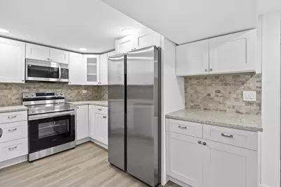 7234 N Hamilton Avenue, Chicago, IL 60645 - Photo 5