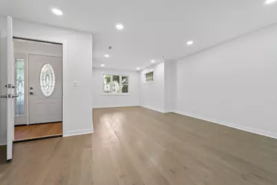 7234 N Hamilton Avenue, Chicago, IL 60645 - Photo 11