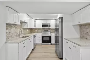 7234 N Hamilton Ave, Chicago, IL 60645 - Photo 3