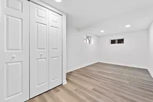 7234 N Hamilton Ave, Chicago, IL 60645 - Photo 9