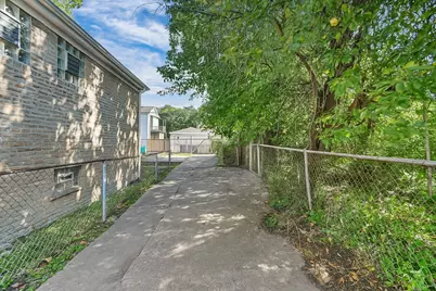 9521 S La Salle Street, Chicago, IL 60628 - Photo 5