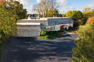 418 W County Line Rd, Barrington, IL 60010 - Photo 3