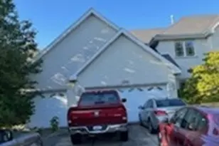 2148 Camelot Ln, Lynwood, IL 60411 - Photo 3