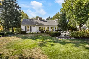 7 Greencroft Dr, Champaign, IL 61821 - Photo 37