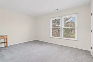 1725 Pickwick Ln, Glenview, IL 60026 - Photo 21