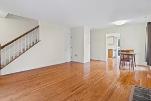 1725 Pickwick Ln, Glenview, IL 60026 - Photo 3