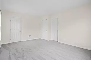 1725 Pickwick Ln, Glenview, IL 60026 - Photo 17