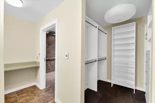 301 N Neil St, Champaign, IL 61820 - Photo 19