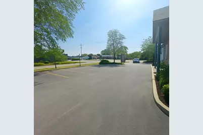 400 W Northwest Highway NW, Barrington, IL 60010 - Photo 11