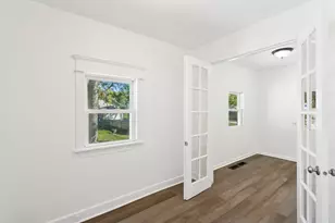 540 E 4th St, Lockport, IL 60441 - Photo 15