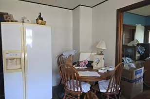 201 N Laurel St, Elvaston, IL 62334 - Photo 3