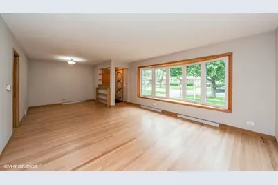 7045 W Madison Street, Niles, IL 60714 - Photo 5