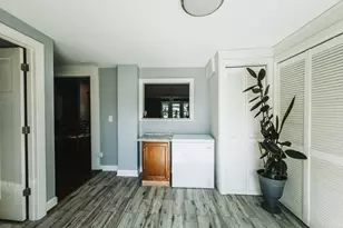 30W165 Estes St, Naperville, IL 60563 - Photo 15