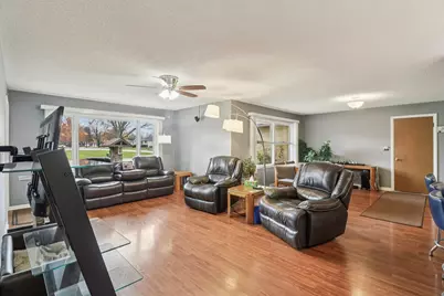 328 Brice Avenue, Mundelein, IL 60060 - Photo 5