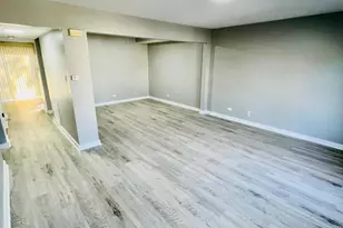 2021 Farnham Ct, Schaumburg, IL 60194 - Photo 3