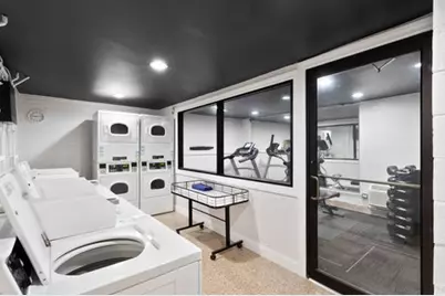 6758 N Sheridan Avenue #241, Chicago, IL 60626 - Photo 11