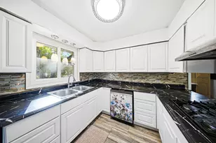 491 Maple Ave, Carpentersville, IL 60110 - Photo 7