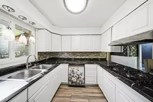 491 Maple Ave, Carpentersville, IL 60110 - Photo 9