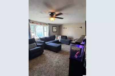 212 S First, Carthage, IL 62321 - Photo 5
