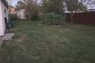 7749 Odell Ave, Bridgeview, IL 60455 - Photo 17