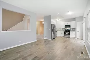 452 Jamestown Ct, Aurora, IL 60502 - Photo 11