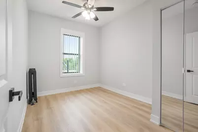 7427 N Clark Street #3, Chicago, IL 60626 - Photo 9