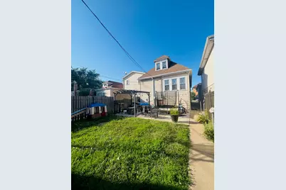 5749 W 64th Place, Chicago, IL 60638 - Photo 11