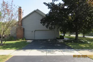 1099 W Jefferson Ave, Naperville, IL 60540 - Photo 3