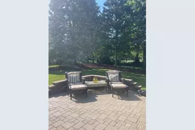 1099 W Jefferson Avenue, Naperville, IL 60540 - Photo 5