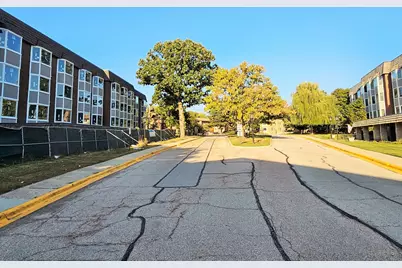 200 Thames Parkway #1K, Park Ridge, IL 60068 - Photo 3