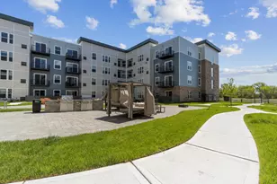 28295 Torch Pkwy, Warrenville, IL 60555 - Photo 37