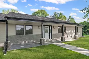 402 Beeson Dr, Urbana, IL 61802 - Photo 3