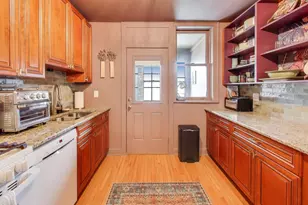 7453 N Hoyne Ave, Chicago, IL 60645 - Photo 7