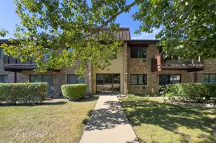 2632 N Windsor Dr, Arlington Heights, IL 60004 - Photo 1